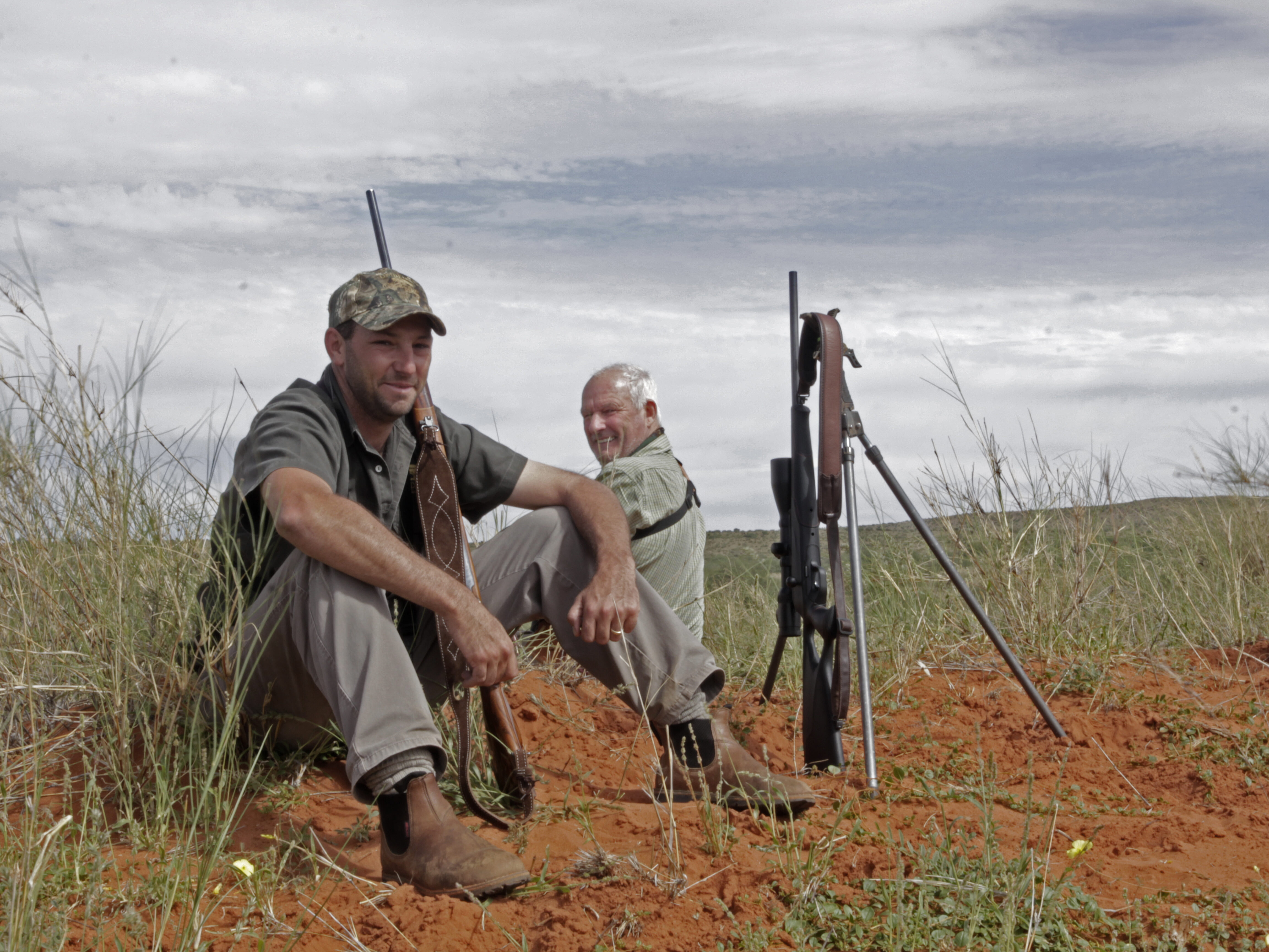 Umdende Hunting Safaris- Professional Hunter and Outfitter